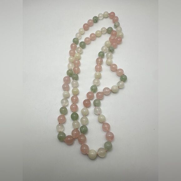29" of hand knotted and 8mm beaded rose quartz, green/pink/white jade necklace! - Picture 8 of 11